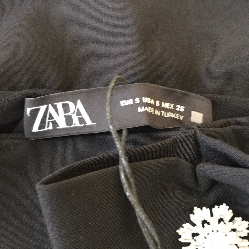 NWT! Zara small pleated long sleeve blouse. - Picture 4 of 8